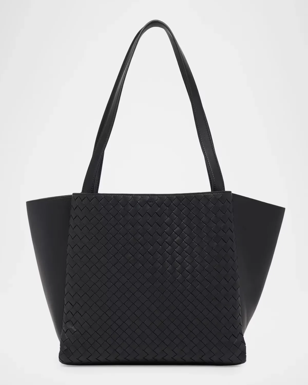 Corso Medium Leather Tote Bag by Bottega Veneta