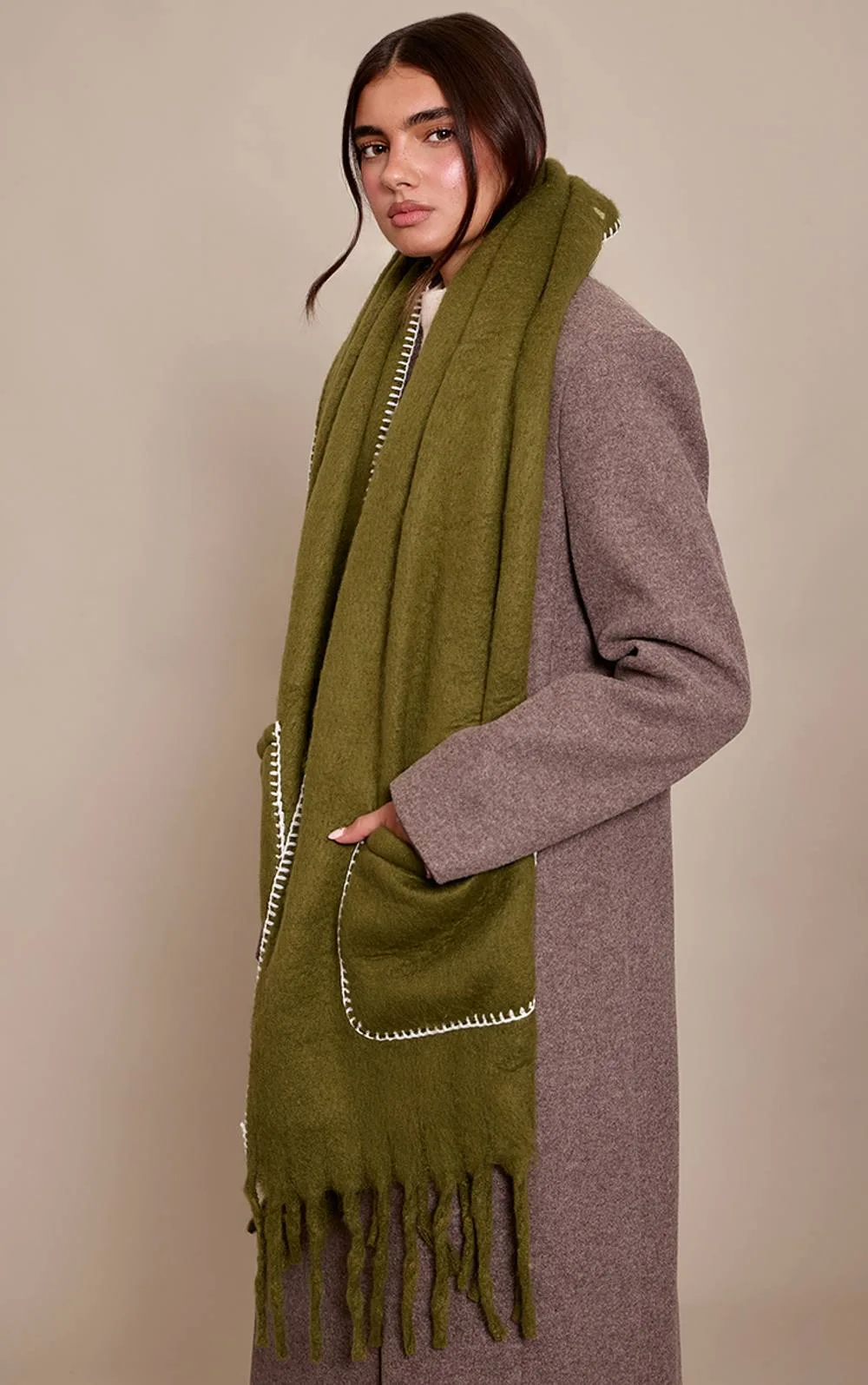 Knit Contrast Pocketed Scarf