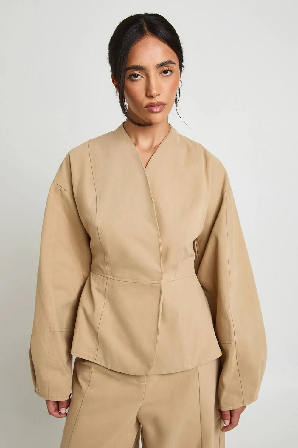 Tailored Twill Barrel Sleeve Blazer by boohoo