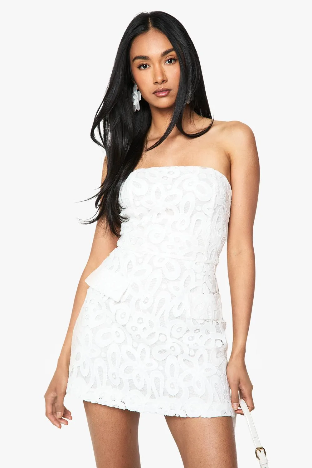 Premium Lace Bandeau Mini Dress - Woven by boohoo