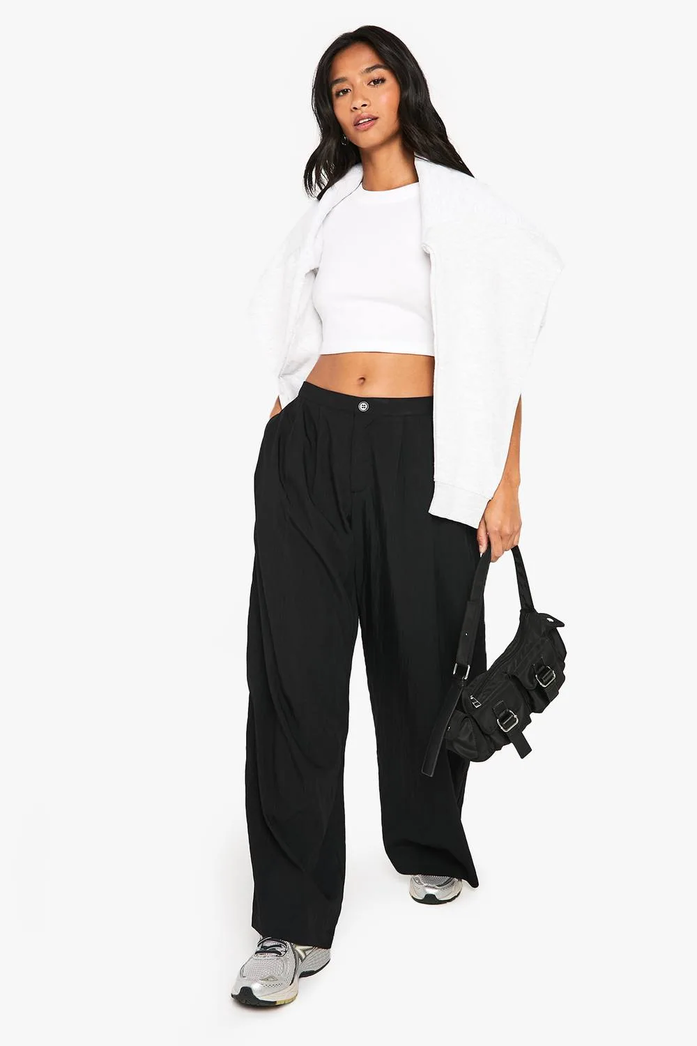 Low Rise Straight Leg Trousers - Woven by boohoo