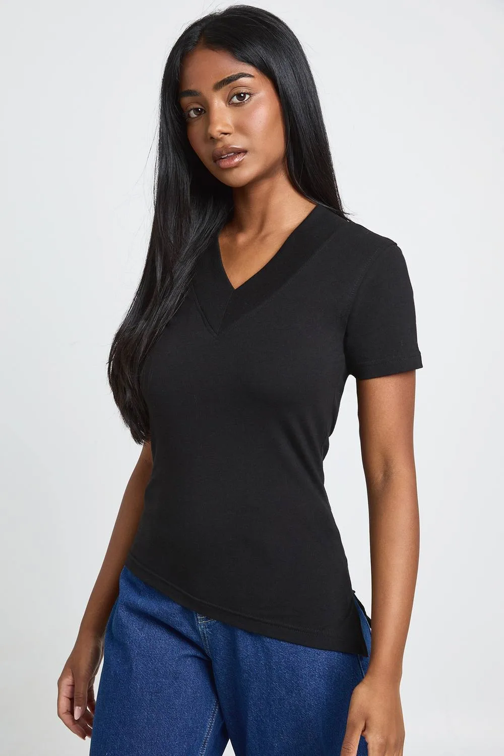V Neck Asym Hem T-Shirt - Cotton/Polyurethane by boohoo