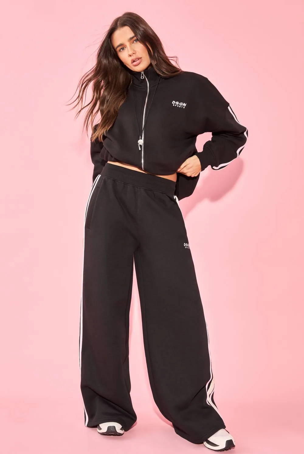 DSGN Studio Sport Colour Block Straight Leg Jogger Pants - Knitted by DSGN Studio