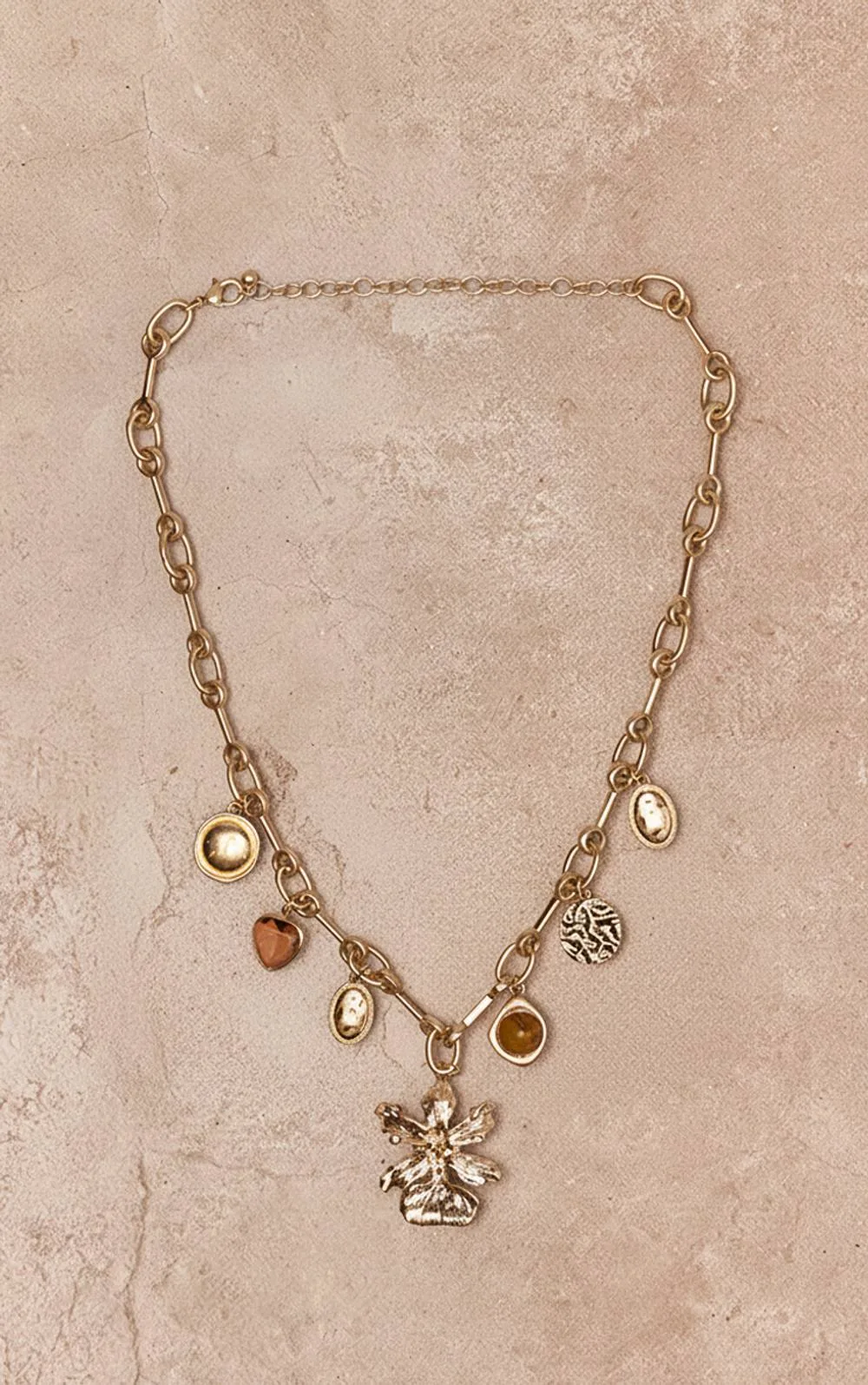 Floral Medallion Pendant Necklace by PrettyLittleThing