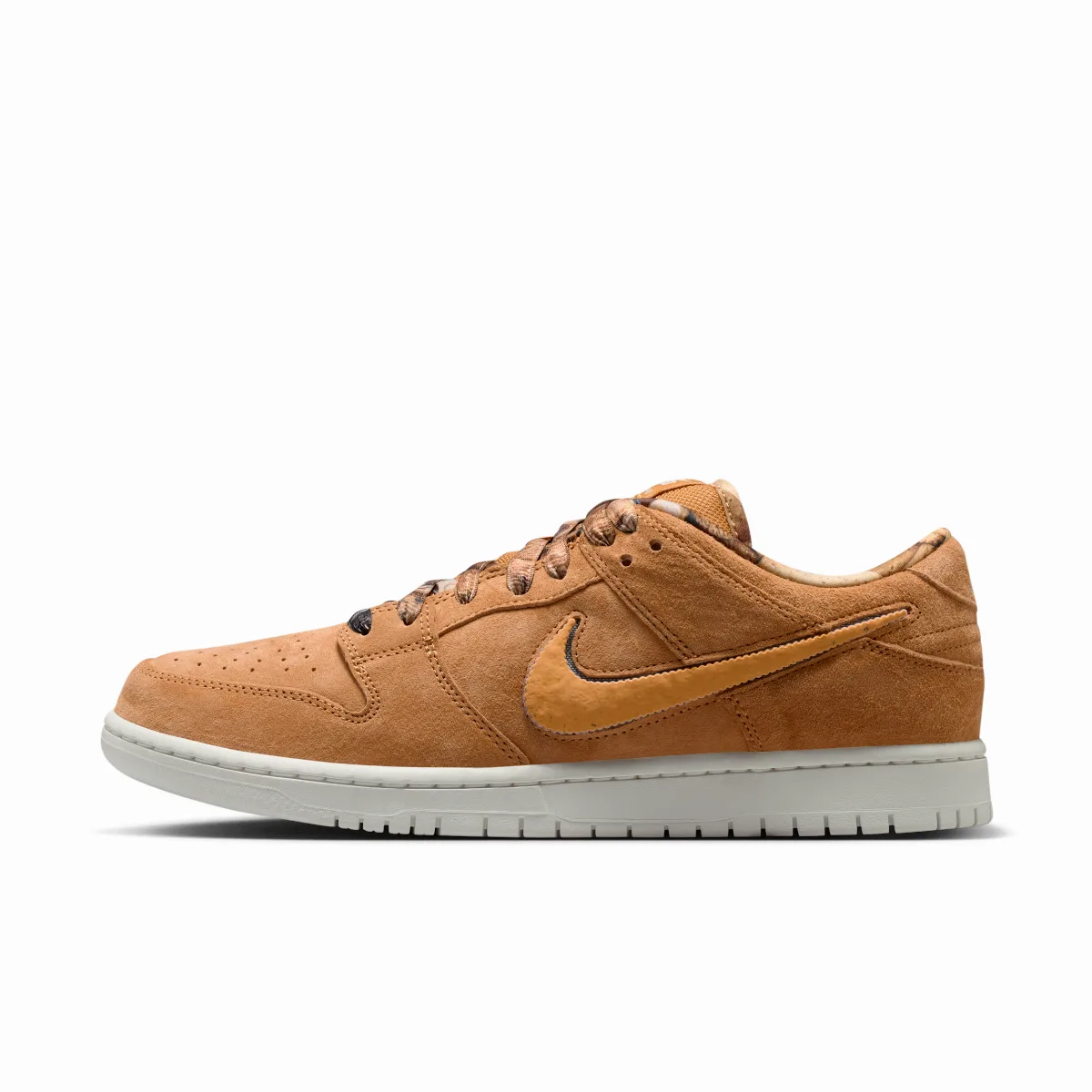 Nike SB Dunk Low Pro Skate Shoes by Nike