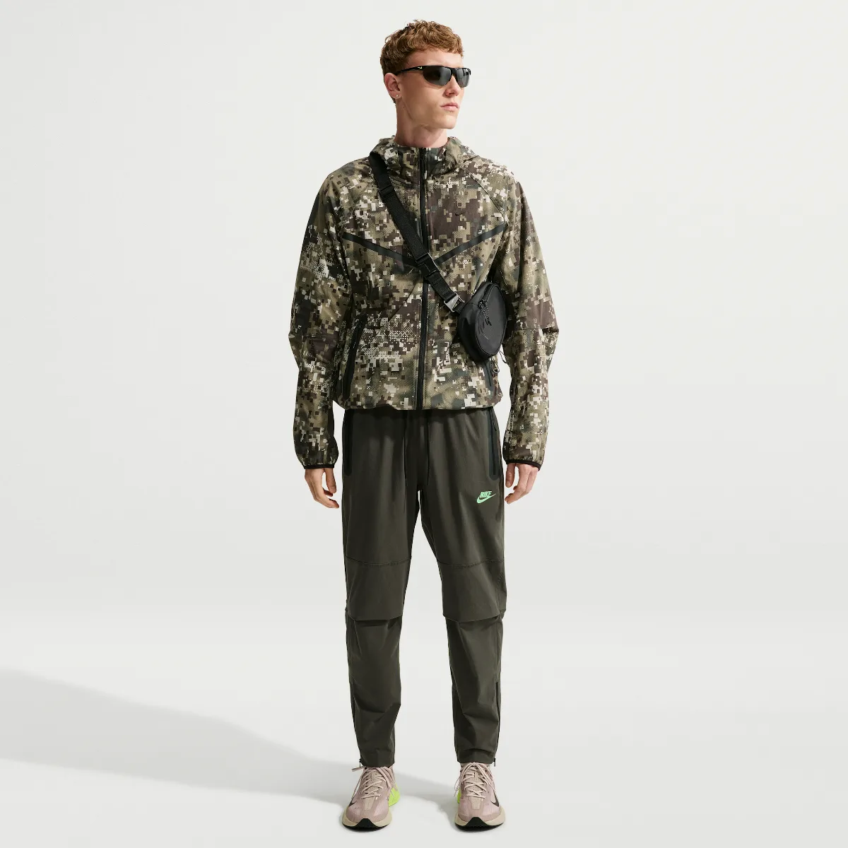 Tech Woven Pants