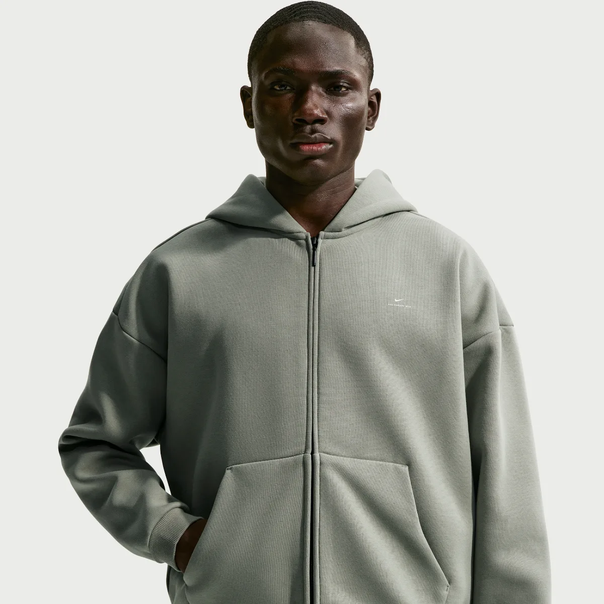 Standard Issue Therma-FIT Full-Zip Basketball Hoodie by Nike