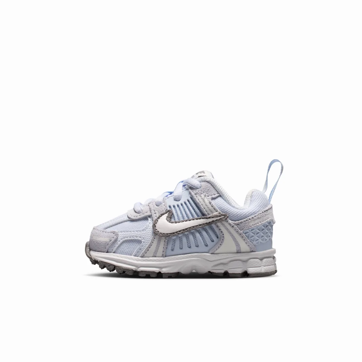 Vomero 5 Shoes (classic Laces) by Nike