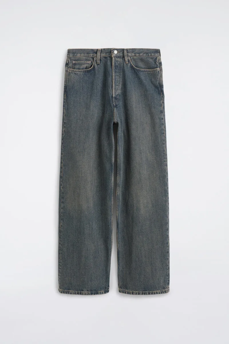 Fold Loose-Fit Wide-Leg Jeans