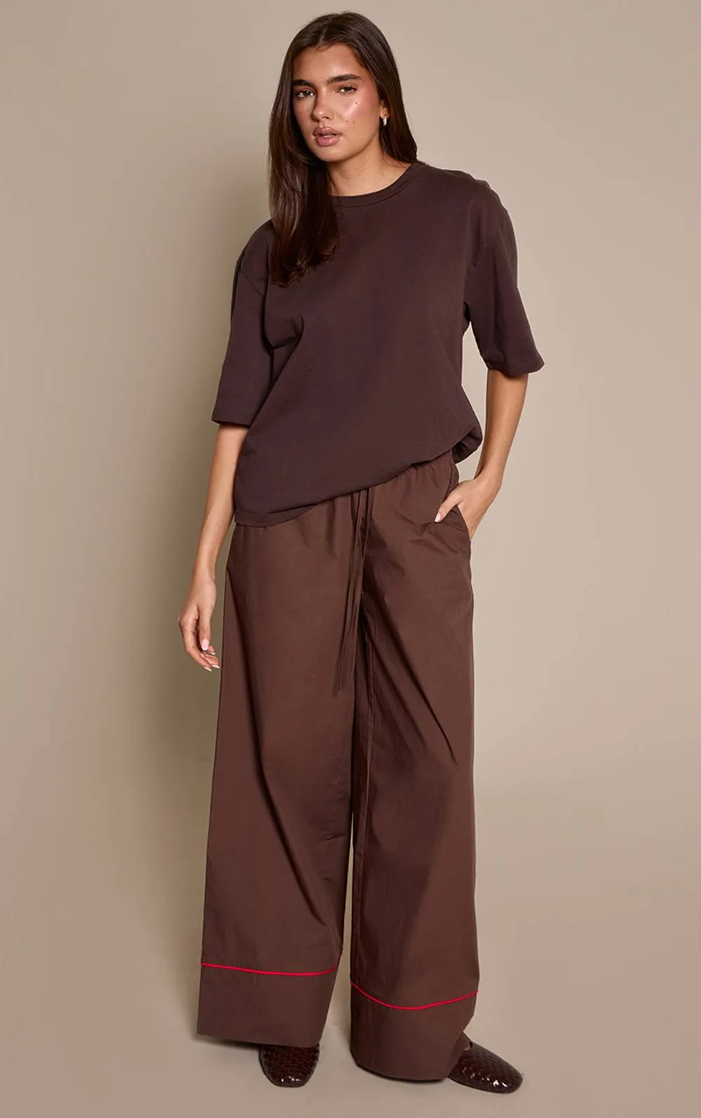 Dark Contrast Piping Detail Wide Leg Trousers by PrettyLittleThing