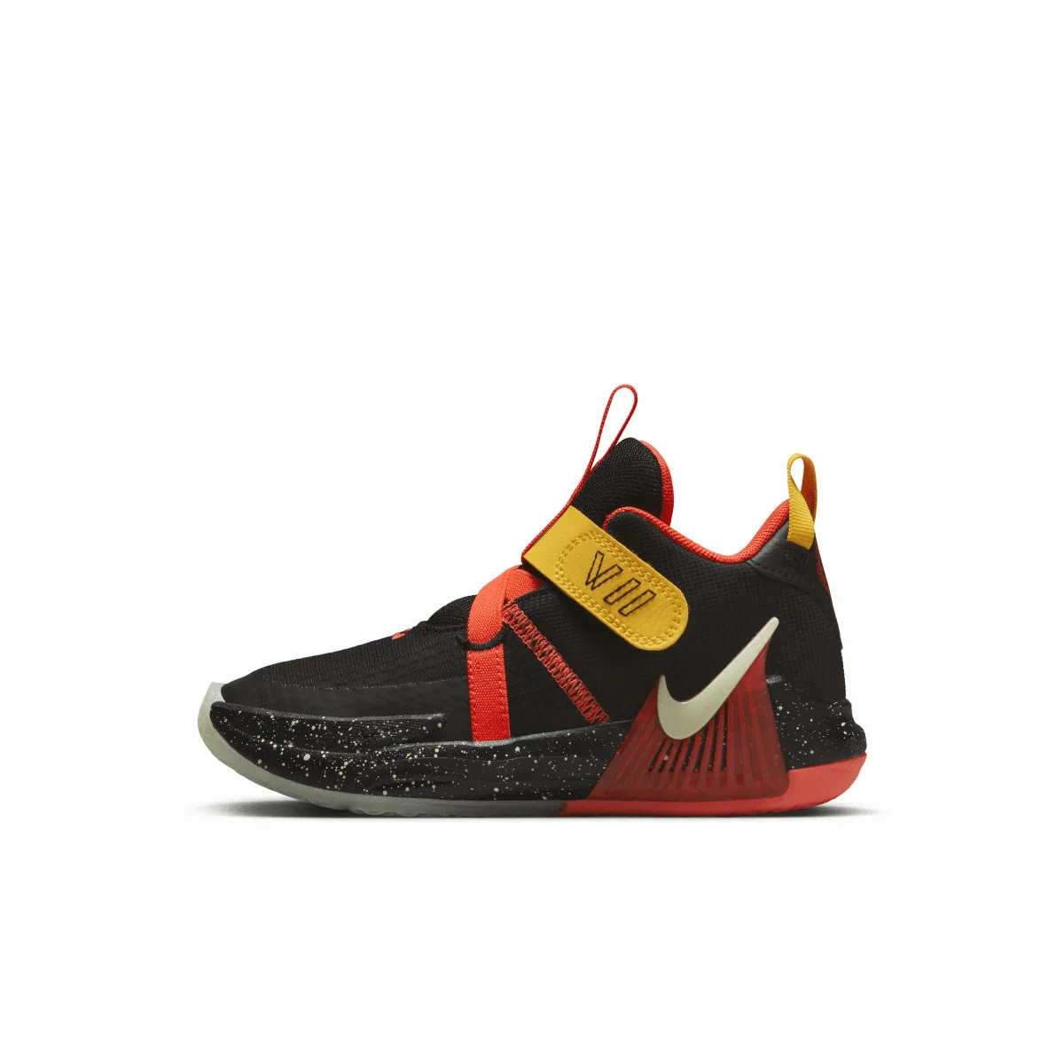 LeBron Witness 7 Shoes by Nike
