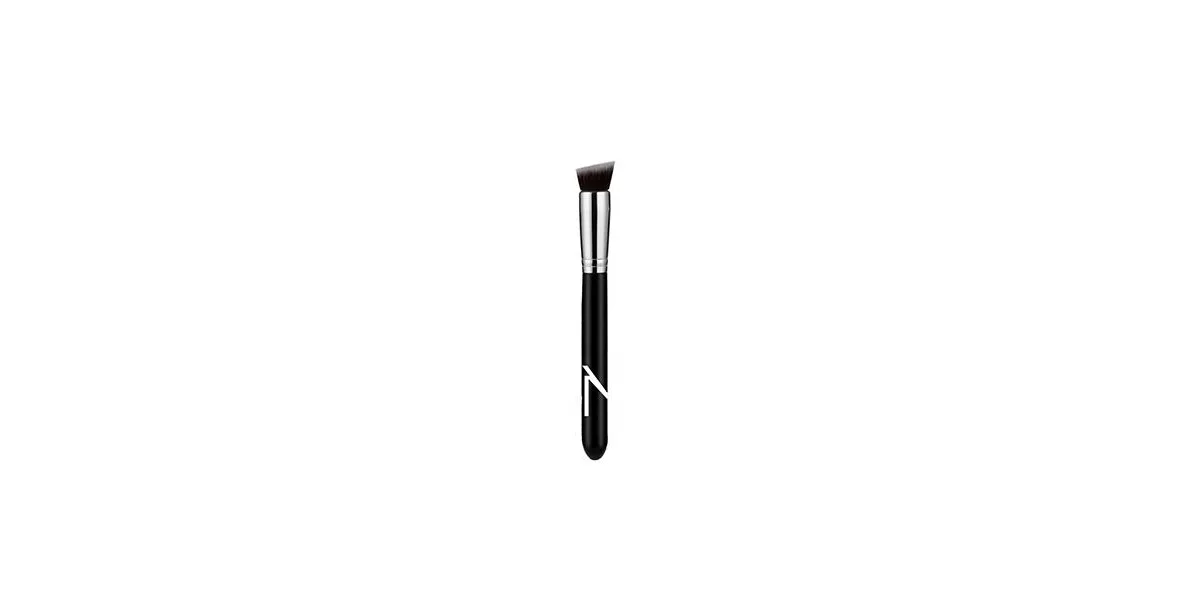 Highlight & Conceal Brush by Voodoo Makeup