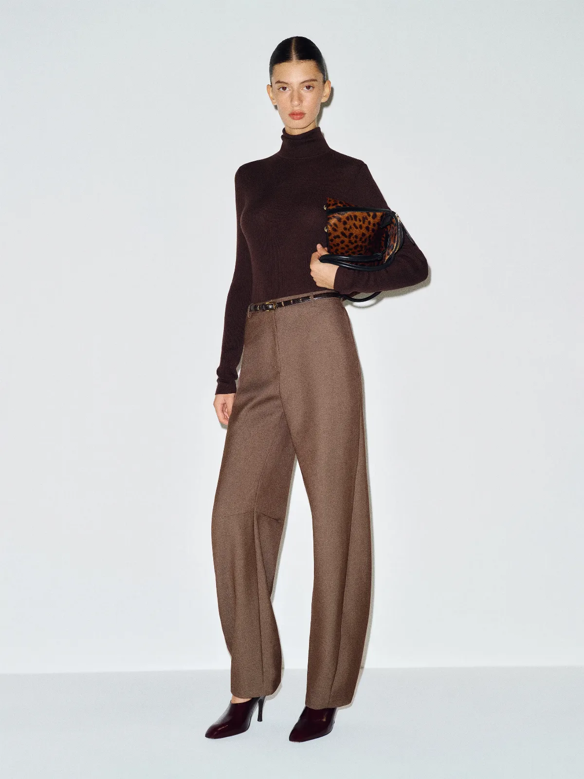 Jackie Bow Leg Short Pant by Reformation