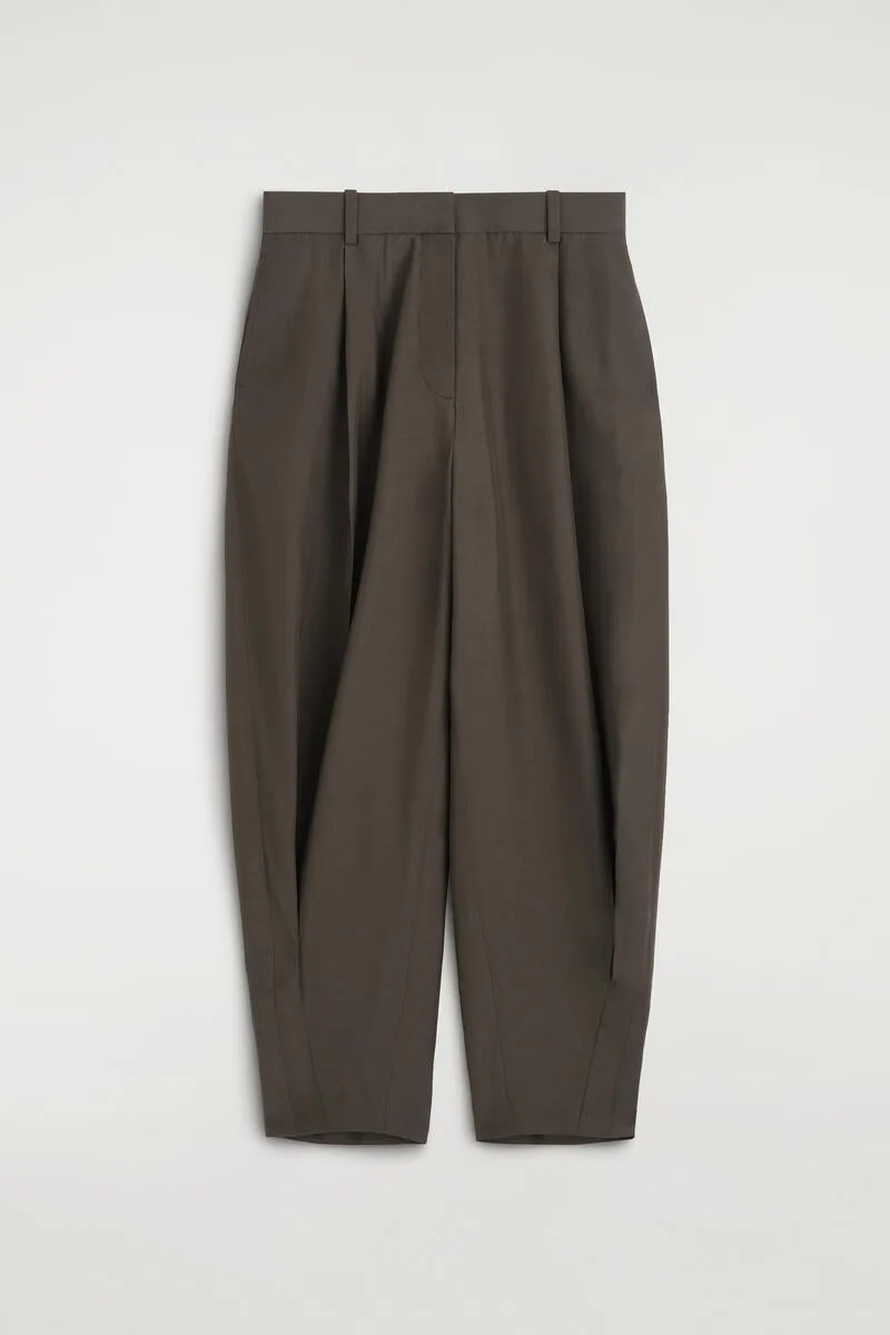 Pleated Balloon-Leg Pants by COS