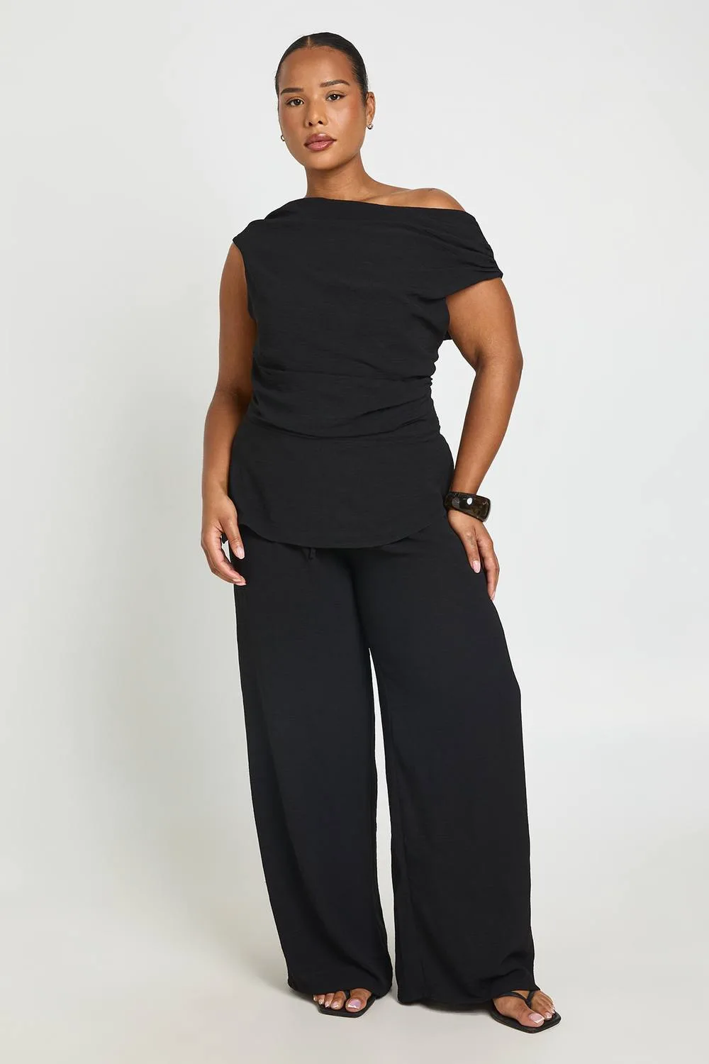 Wide Leg Trousers by boohoo