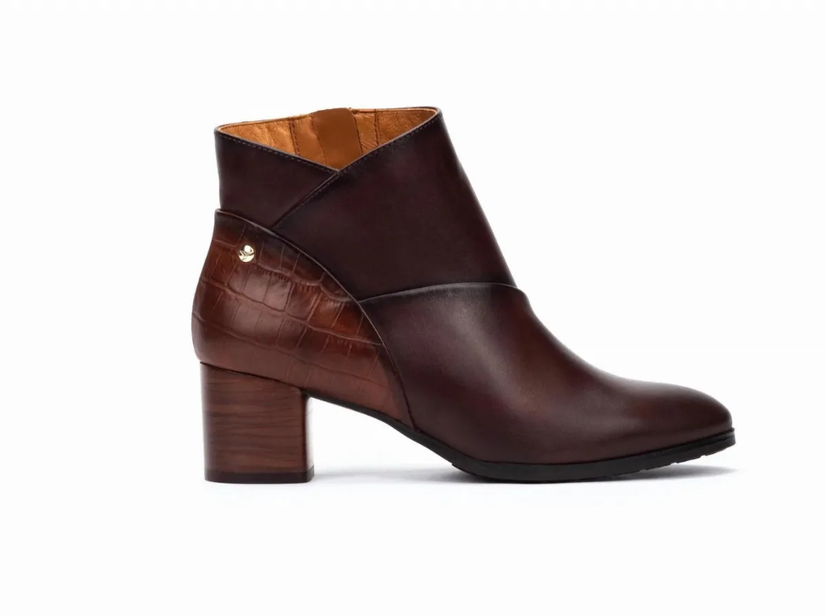 Calafat Ankle Boots in Caoba by PIKOLINOS
