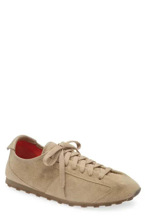 Les Tennis Low Top Sneaker