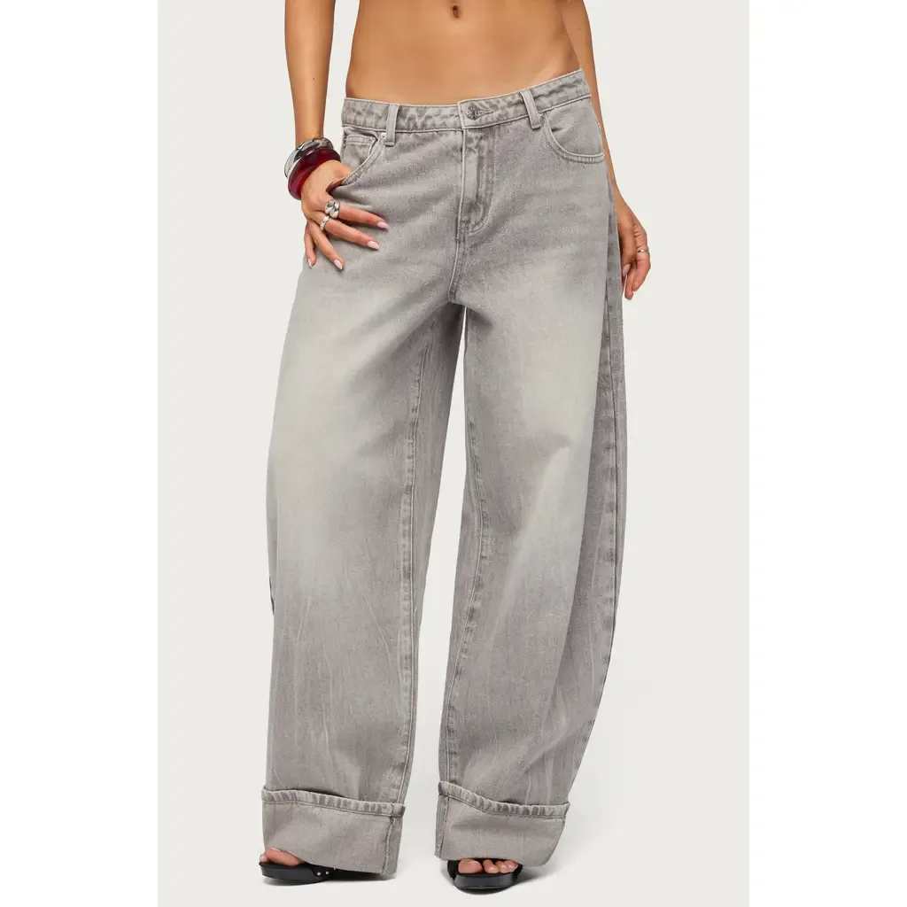 Kella Low Rise Baggy Jeans by EDIKTED