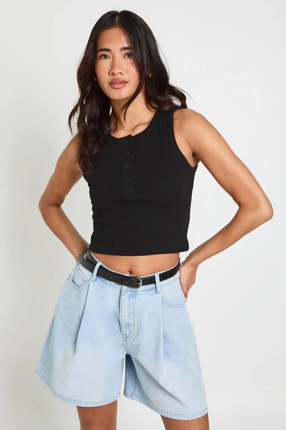 Belted Longline Pleated Short - Denim/Polyurethane by boohoo