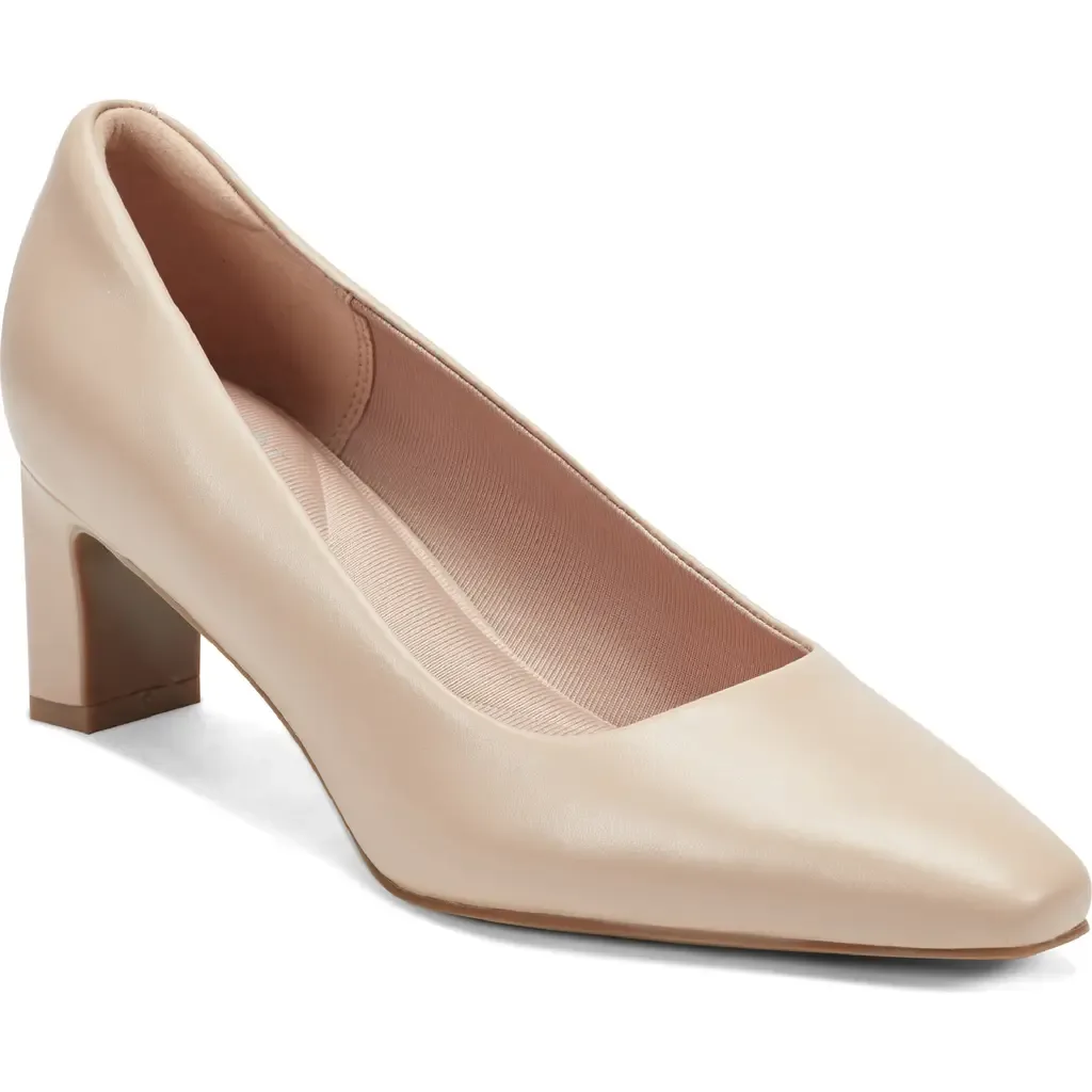 Merida Almond Toe Pump