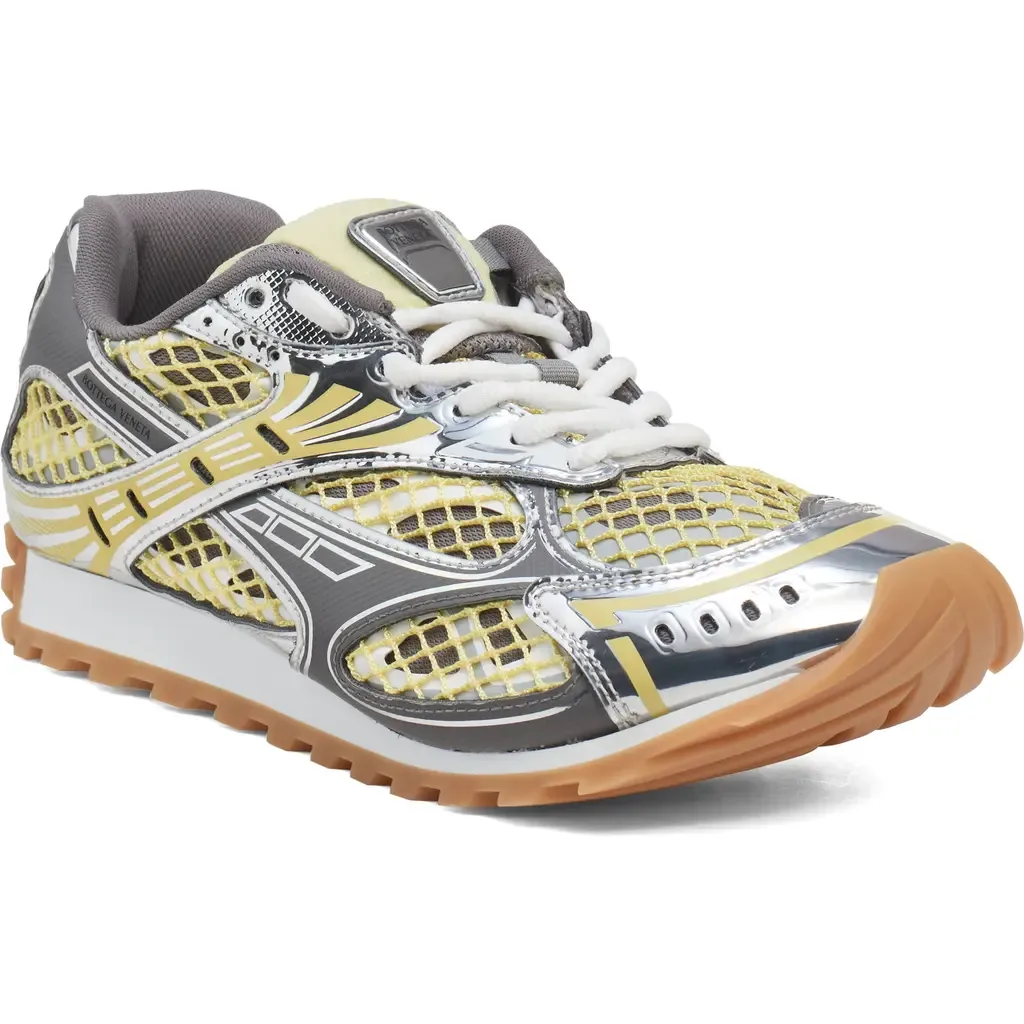 Orbit Low Top Sneaker
