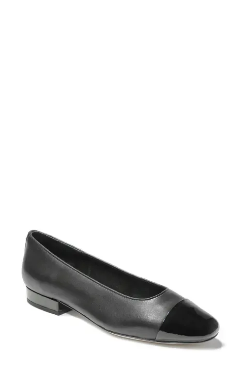Cap Toe Flat in Black Nappa/Patent Leather