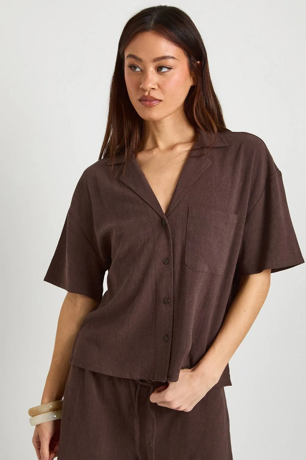 Premium Linen Short Sleeve Shirt by boohoo