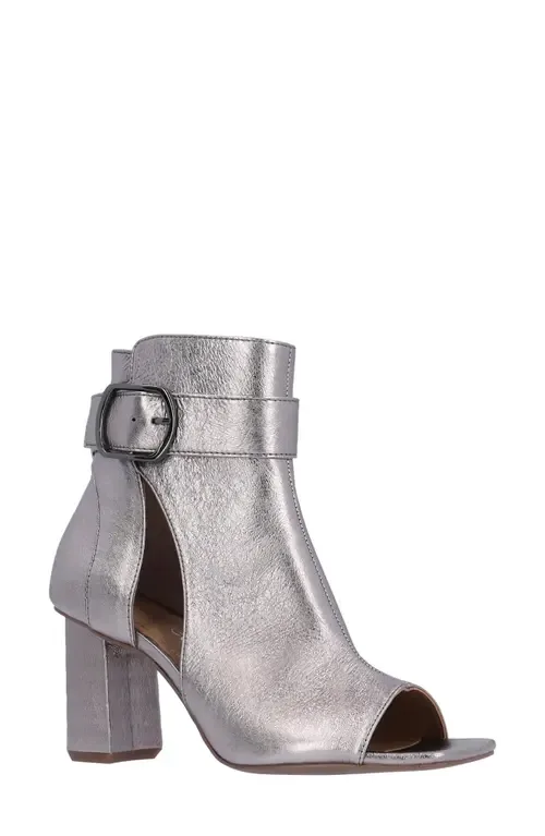 Quinlan Sandal by J. Reneé