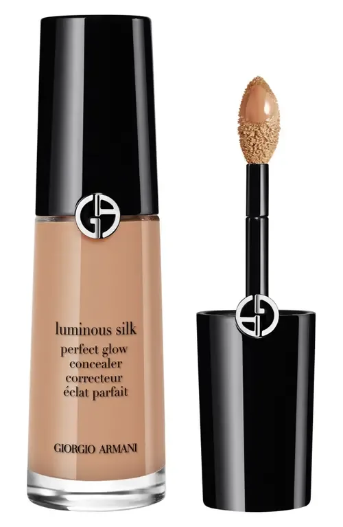 Luminous Silk Hydrating & Brightening Concealer in 7 Medium-Tan/Peach by ARMANI