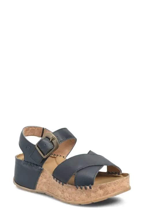 Kaiya Platform Sandal by Børn