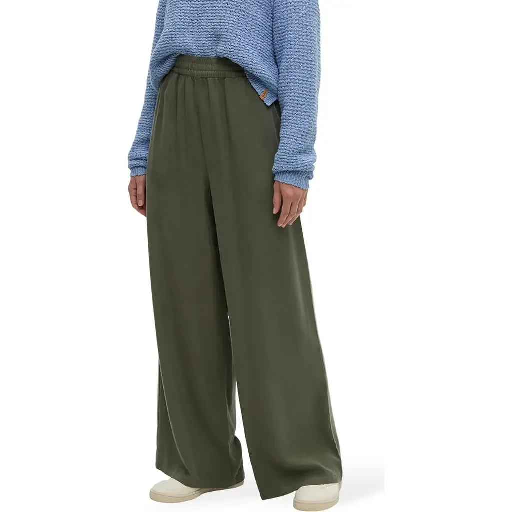 Kaslo Pant by tentree
