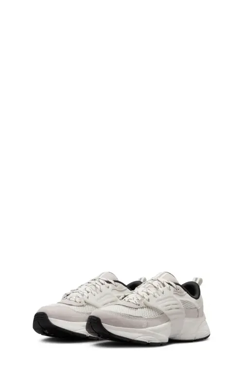 Trunner O/S Sneaker by Jordan