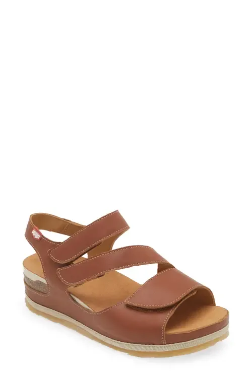 206 Austin Platform Sandal by On Foot