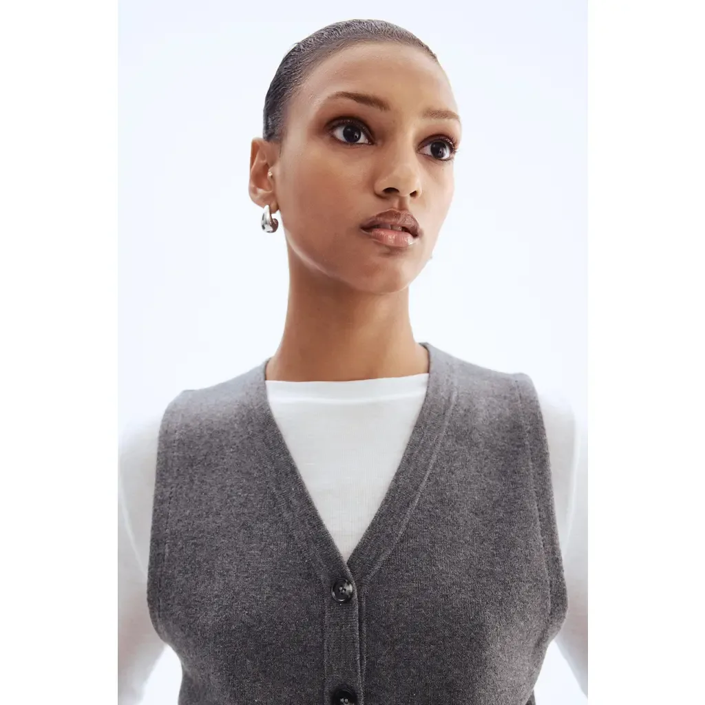 Fine-Knit Waistcoat