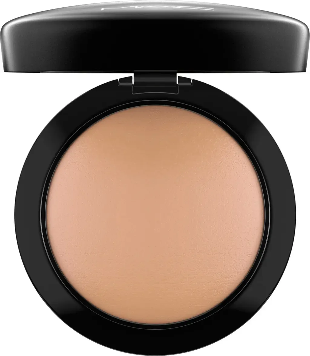 Mineralize Skinfinish Natural Face Setting Powder in Medium Deep by MAC Cosmetics