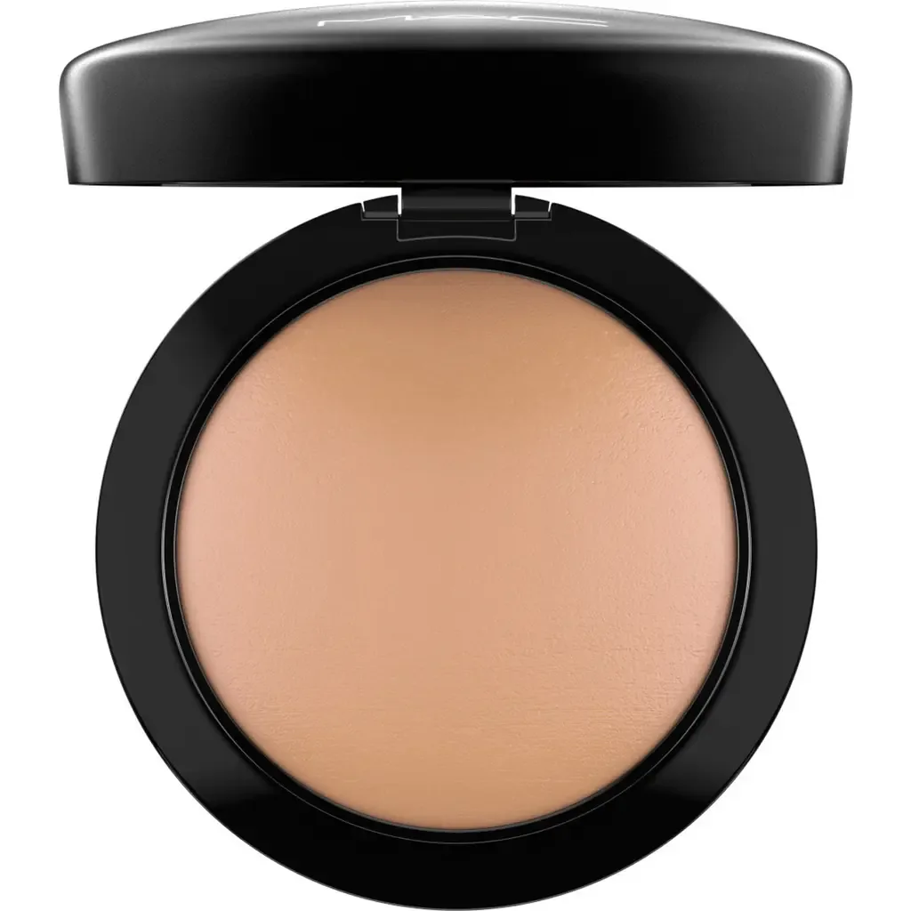 Mineralize Skinfinish Natural Face Setting Powder in Medium Deep by MAC Cosmetics
