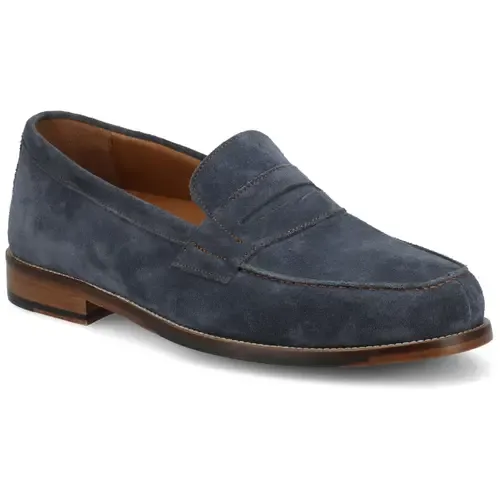 The Sterling Loafer in Suede