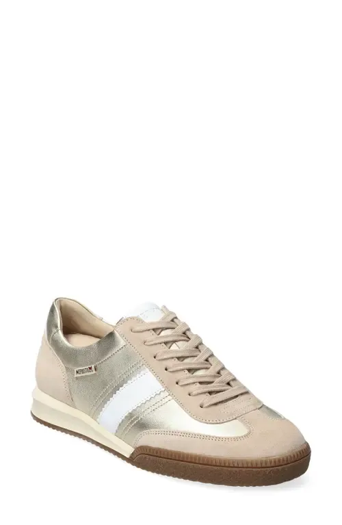 Witney Sneaker