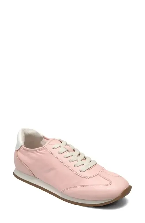 Jeanine Sneaker
