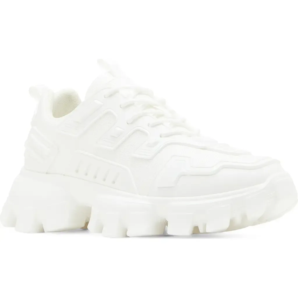 Ponce Sneaker by Steve Madden