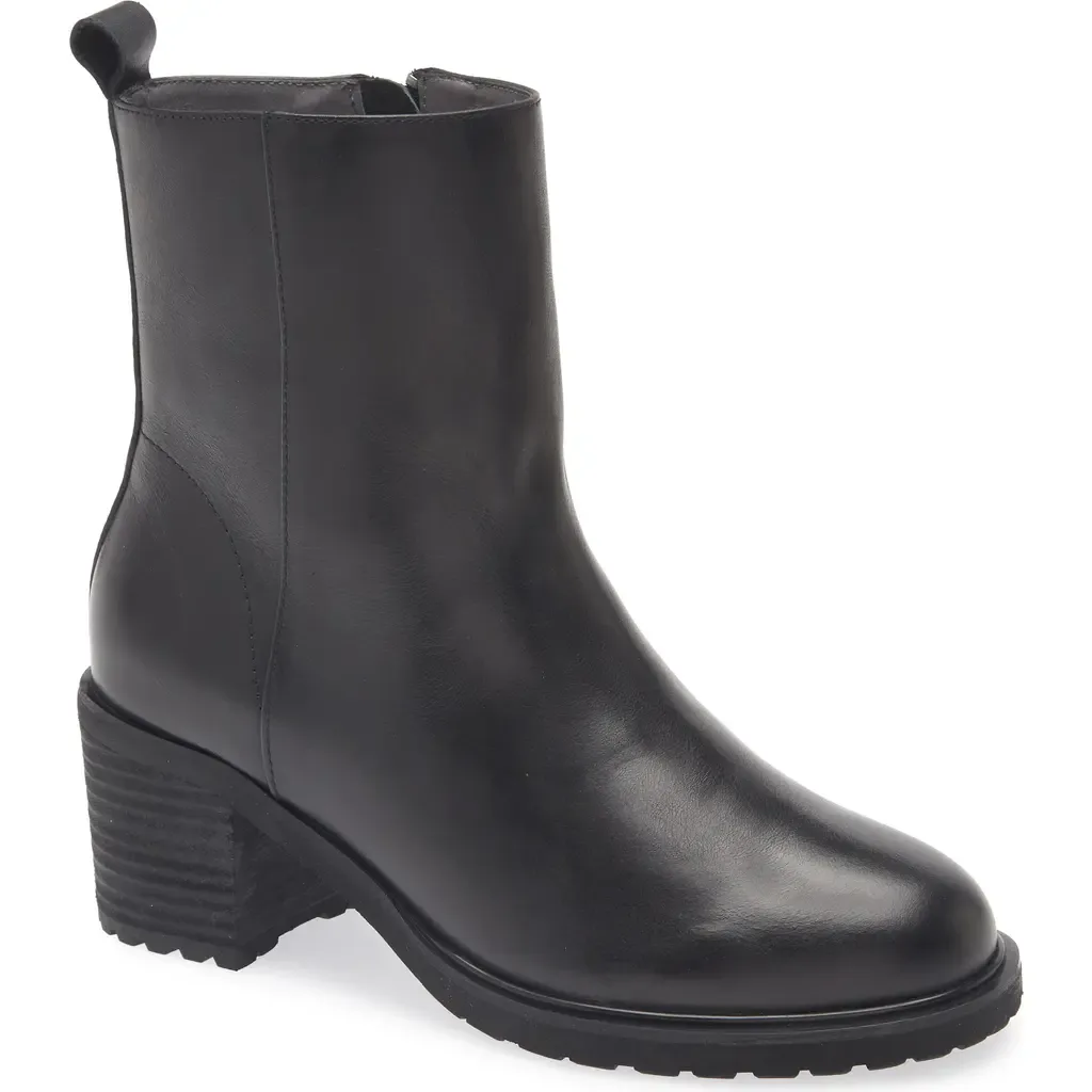 Nadi Bootie in Black Leather by Chocolat Blu