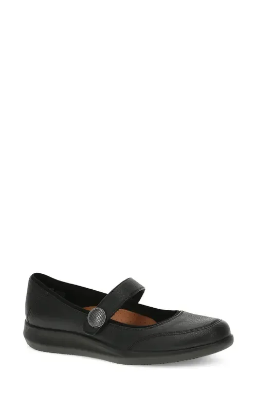 Joesie Mary Jane Flat