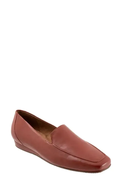 Vista Loafer by SoftWalk®