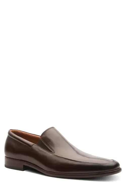 Albany Apron Toe Loafer