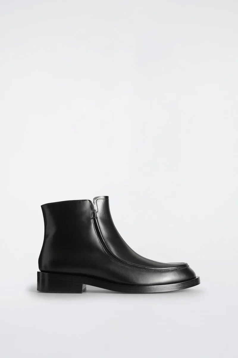 Leather Apron Boots by COS