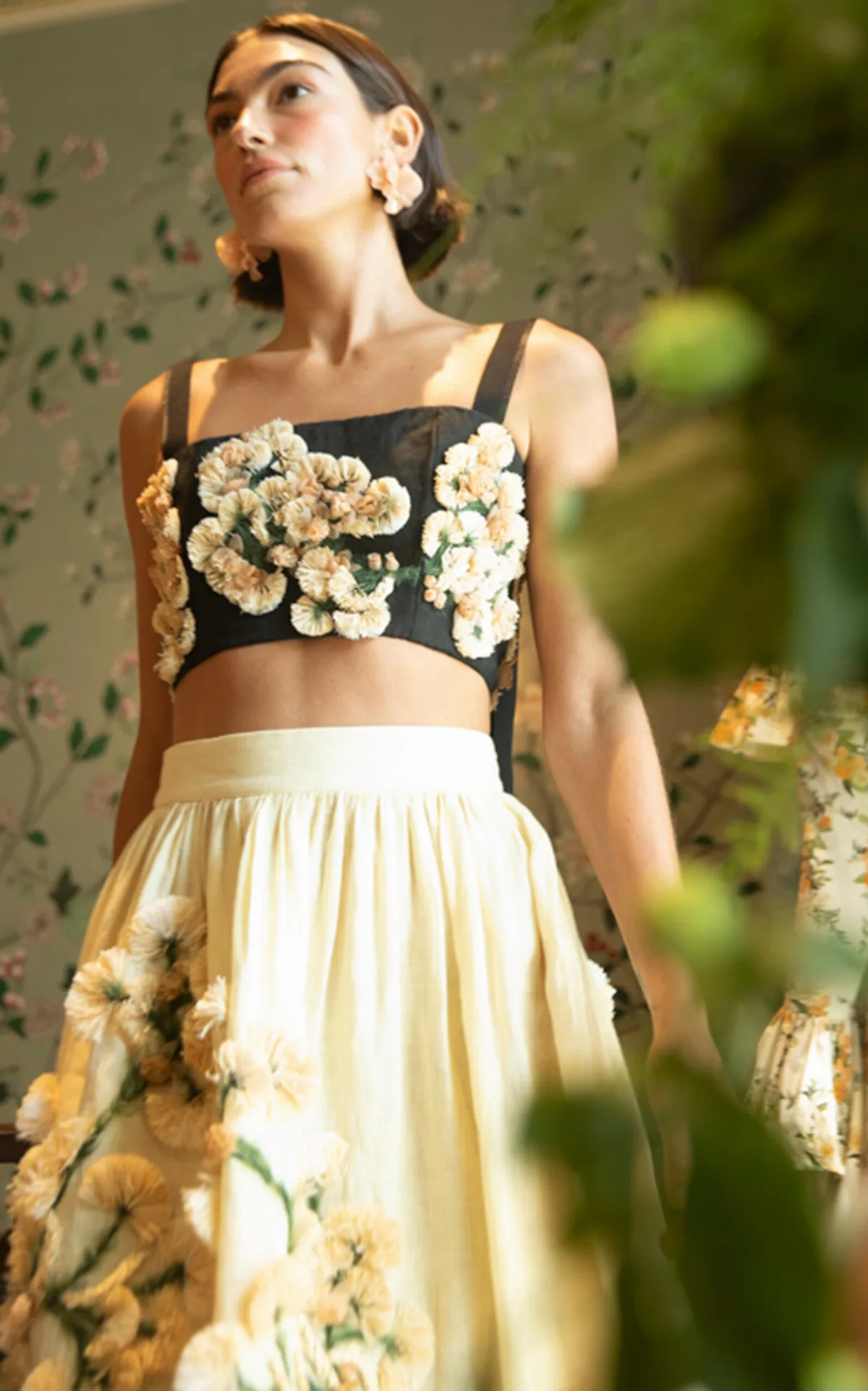 Cacao Verso Floral Appliqué Linen Cropped Top by Agua by Agua Bendita