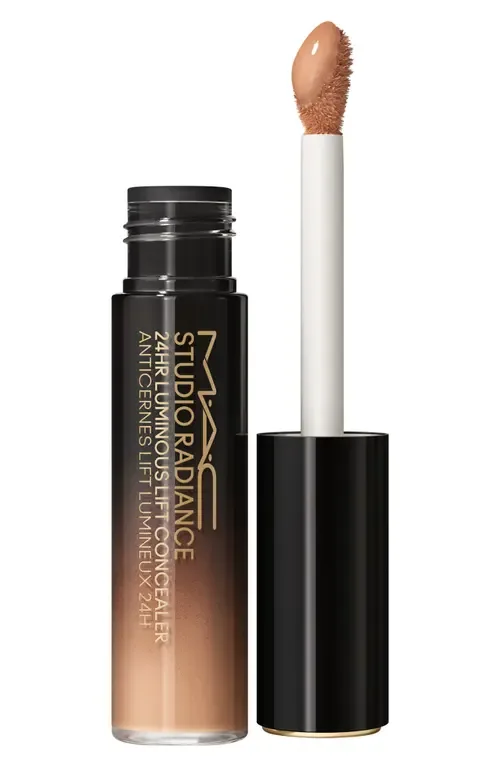 Studio Radiance 24HR Luminous Lift Concealer in Nw30 by MAC Cosmetics