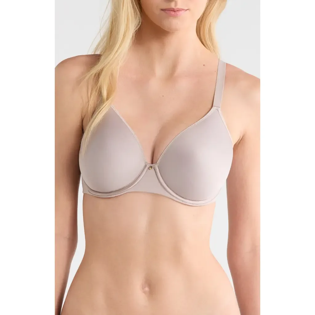 Comfort Chic Back Smoothing T-Shirt Bra by Chantelle Lingerie