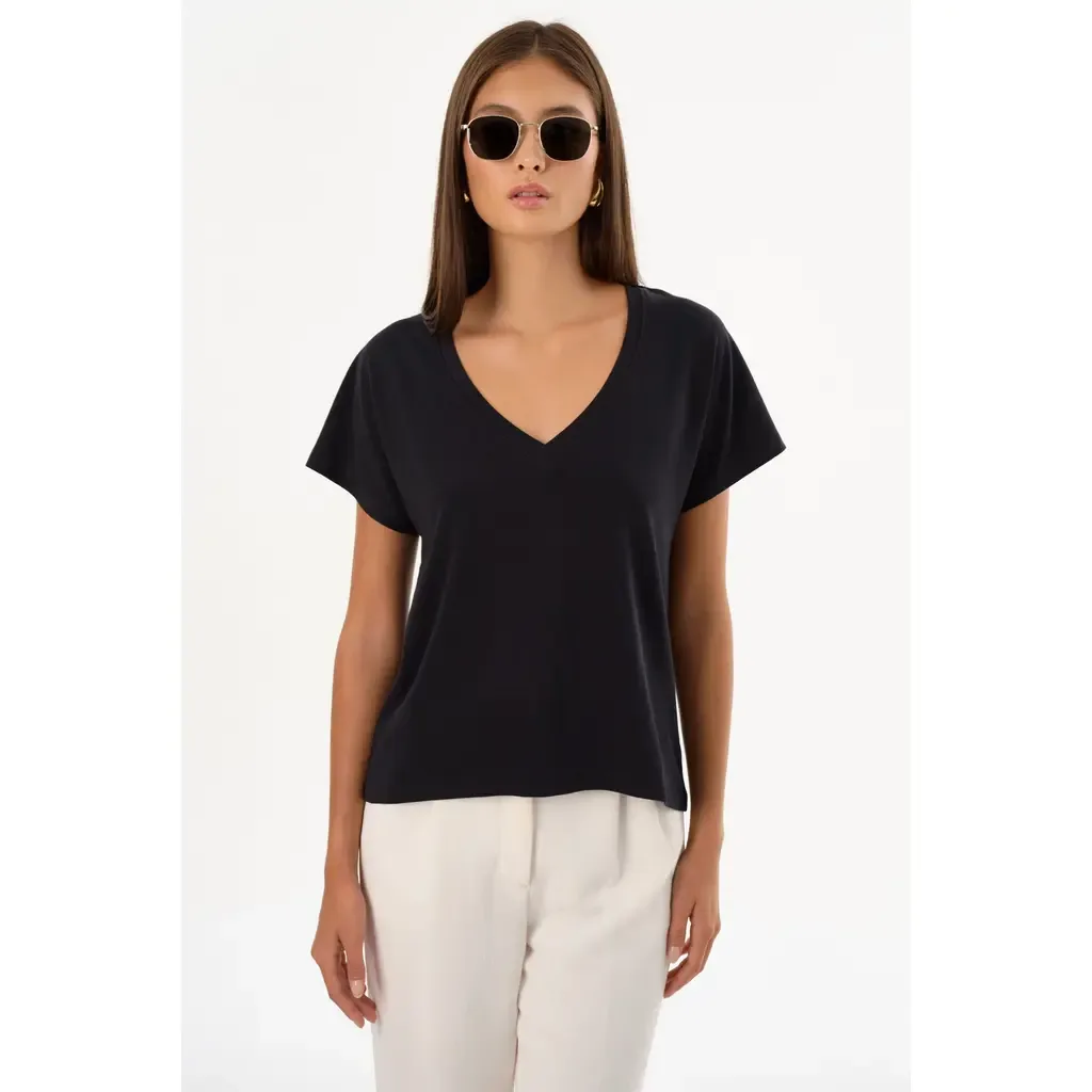 NEREA Jersey V Neck Tee