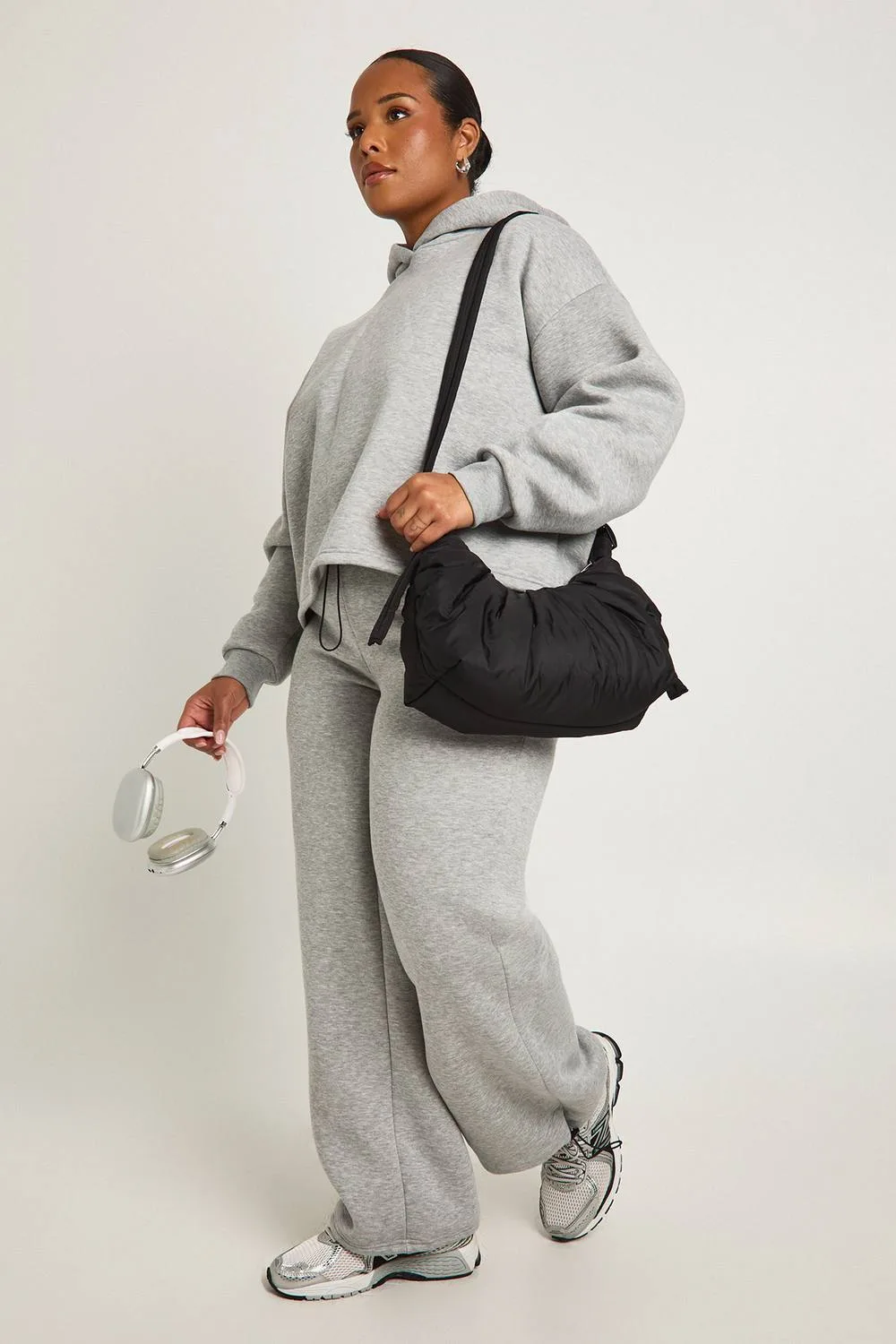 Toggle Wide Leg Joggers Pants by boohoo
